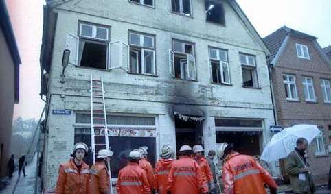 25. yılında Mölln Katliamı: İlkti, sonuncu olmadı - Yeni Hayat / Neues Leben